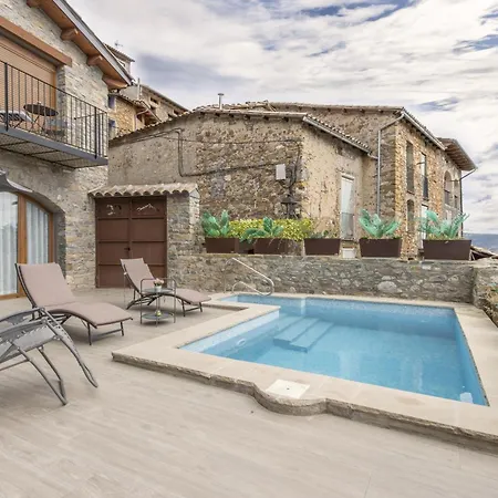 Cova Cuberes Holiday home *