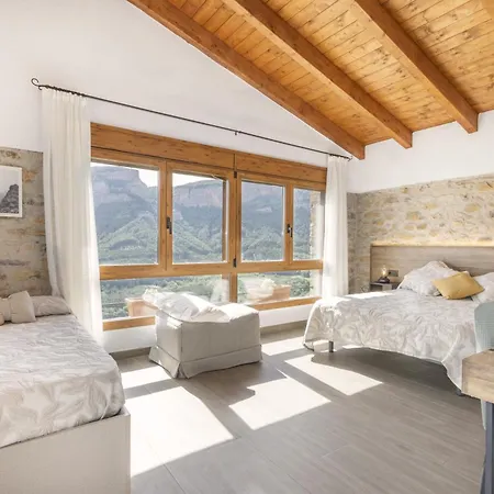 Cova Cuberes Holiday home